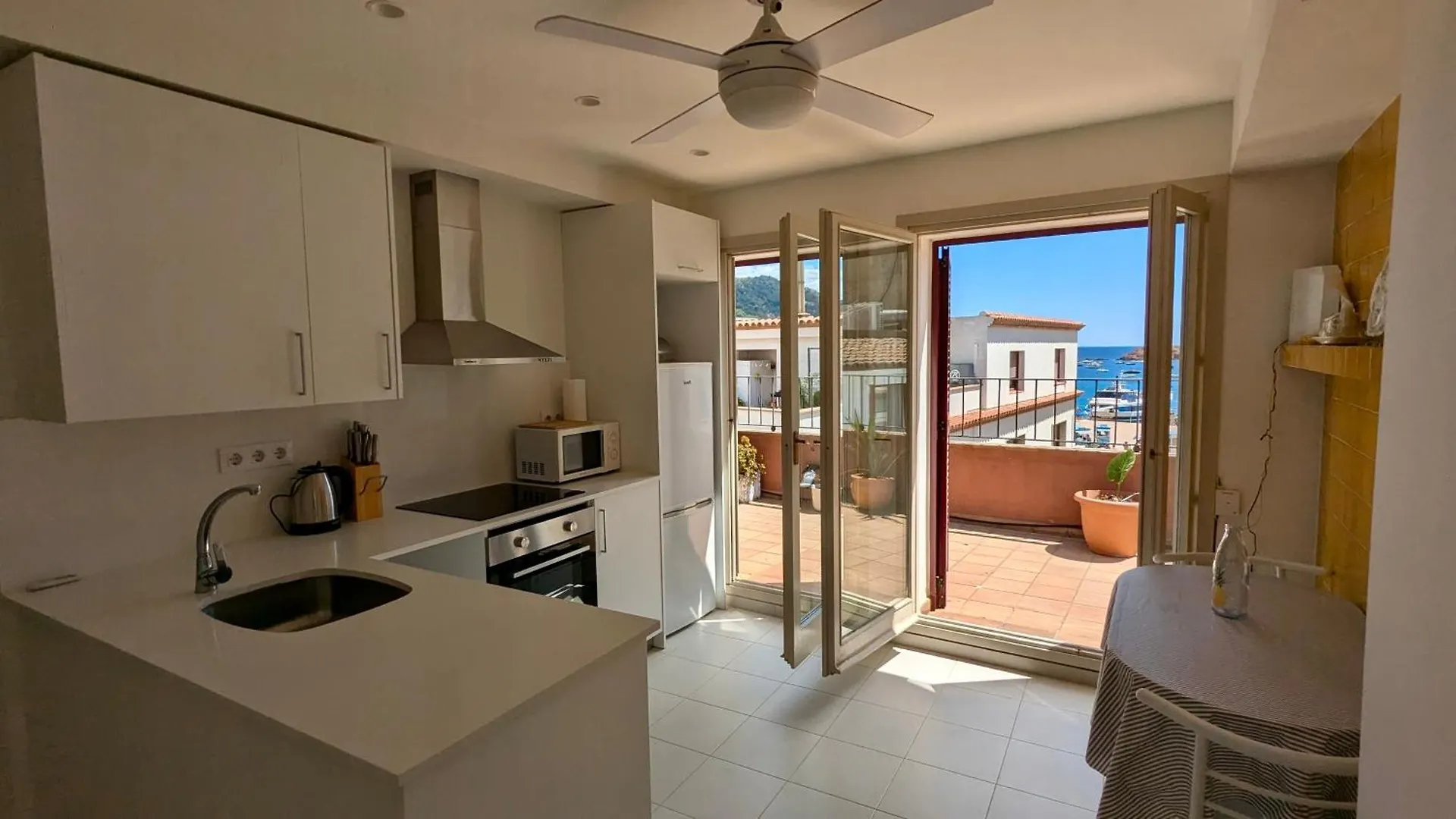 Apartamento En Pleno Corazon De Tossa De Mar Espagne
